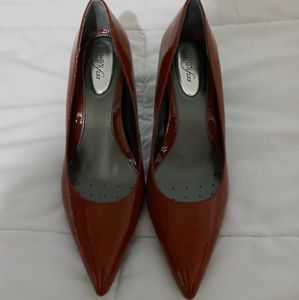 Brand New..Alfani Cherry Red Shoes Size 8M..no tags...in box they were purchased